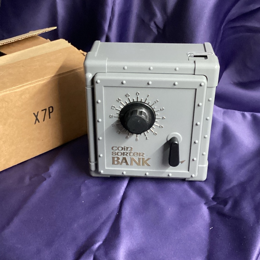 Vtg J.S.N.Y Coin Sorter Bank Safe Box - Piggy Bank Gray plastic